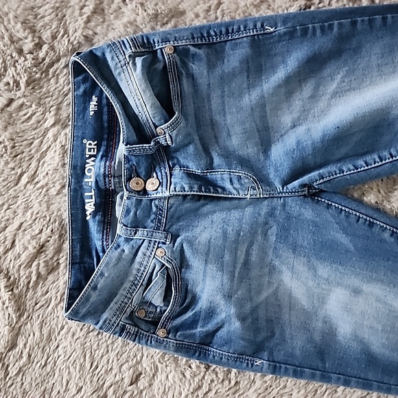 Junior's Wallflower  Skinny Jeans Size 3 EUC - Picture 2 of 5